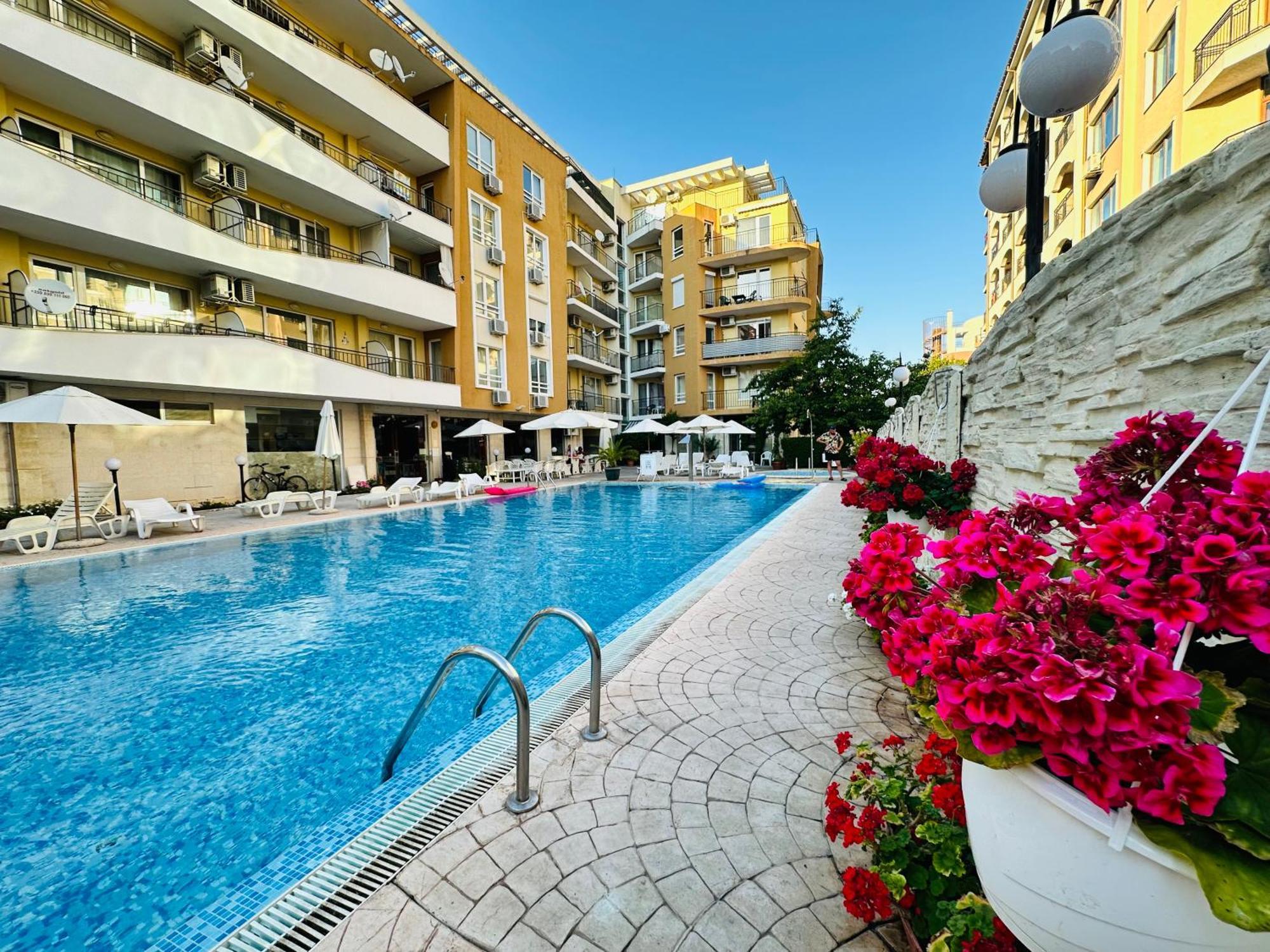 Blue Marine - Daneli Apartment Sunny Beach Buitenkant foto